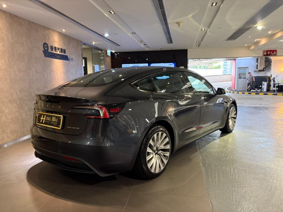 Model 3 Long Range AWD - Image 2